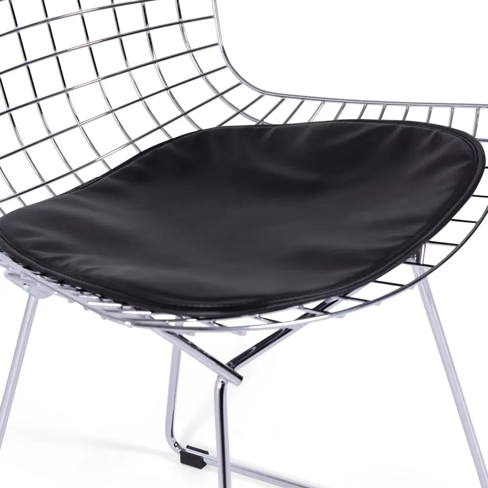 Replica della sedia Bertoia "High Quality" in acciaio cromato del famoso designer Hans J. Wegner