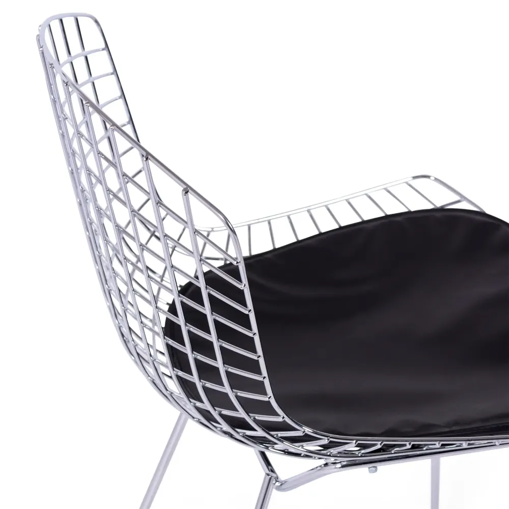 Replica della sedia Bertoia "High Quality" in acciaio cromato del famoso designer Hans J. Wegner