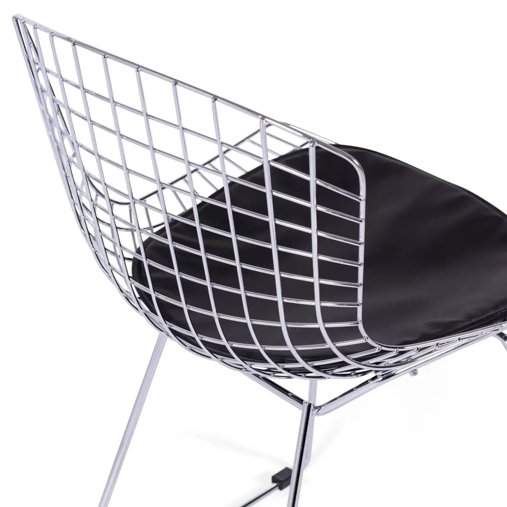 Replica della sedia Bertoia "High Quality" in acciaio cromato del famoso designer Hans J. Wegner