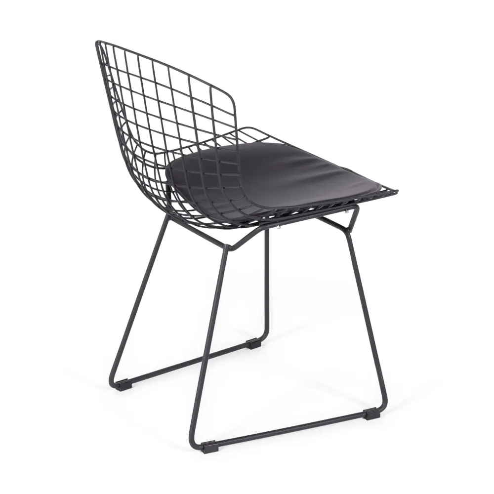 Replica della sedia in metallo Bertoia in acciaio nero in stile industriale del famoso designer Hans J. Wegner