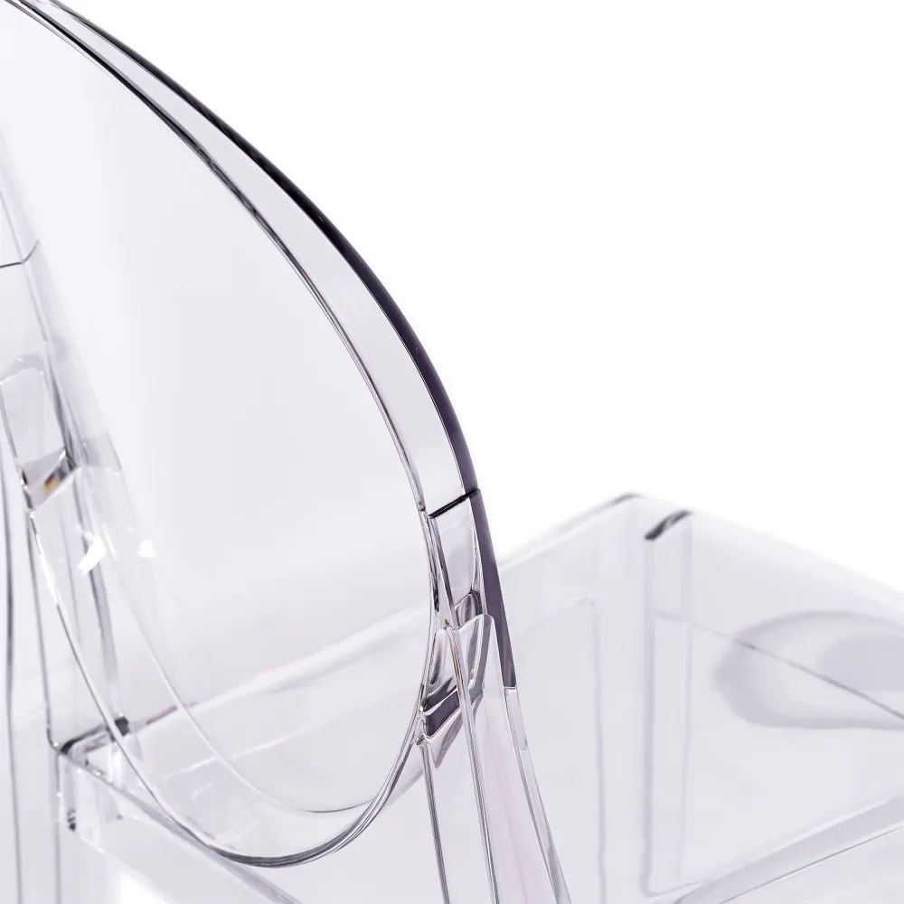 Replica della sedia Victoria Ghost di Phillipe Starck