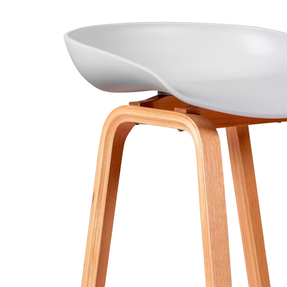 Ottieni lo sgabello in legno di faggio nordico - Mobile Design