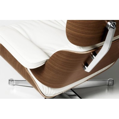 Eames lounge chair replica in walnut wood by Charles & Ray Eames