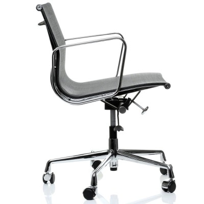 Replika aluminium EA107 kontorsstol av Charles & Ray Eames .