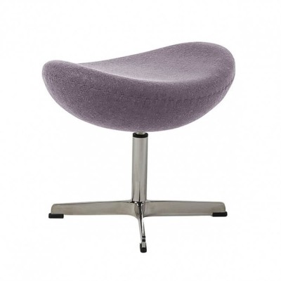 Réplique de la chaise Egg avec repose-pieds du designer Arne Jacobsen