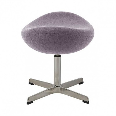 Replica ottomana della sedia Egg in cashmere del designer Arne Jacobsen