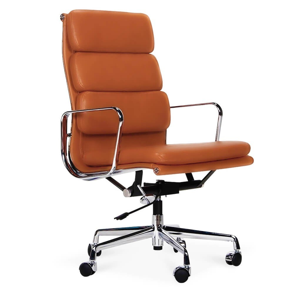 Replica Aluminum EA219 office chair by Charles & Ray Eames.