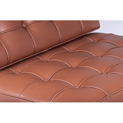 Réplique chaise Barcelona en cuir cognac.