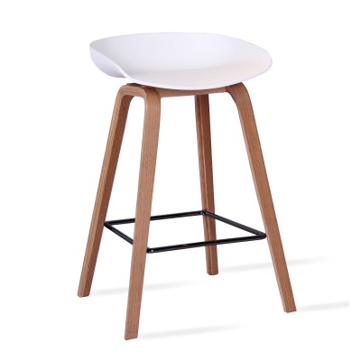 Tabouret nordique Daxer en bois de hêtre