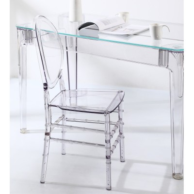 Isabelle Ghost chair in transparent polycarbonate